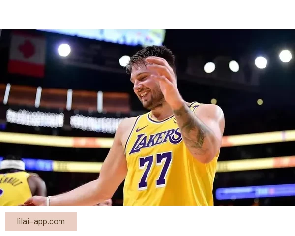 湖人积极争夺字母哥目标与东契奇搭档引发震动级交易